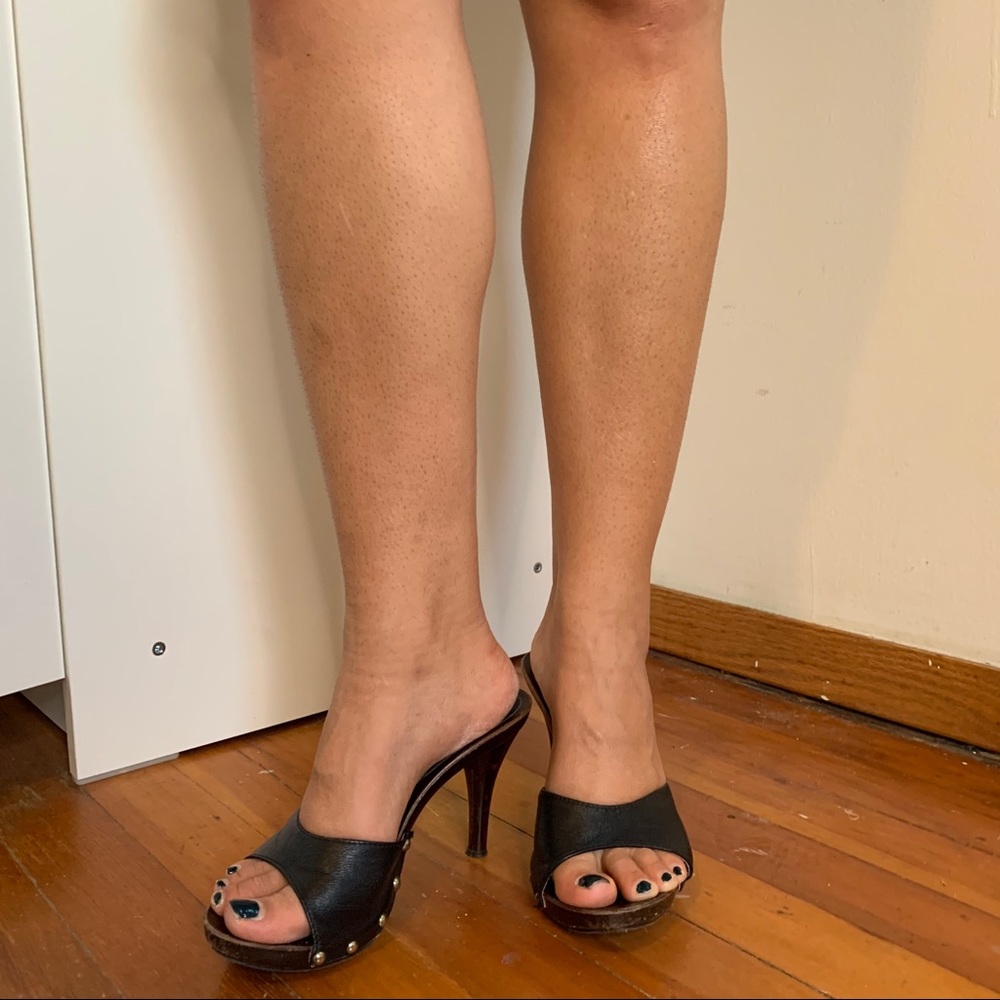 Also black heels - Picture 2 of 8